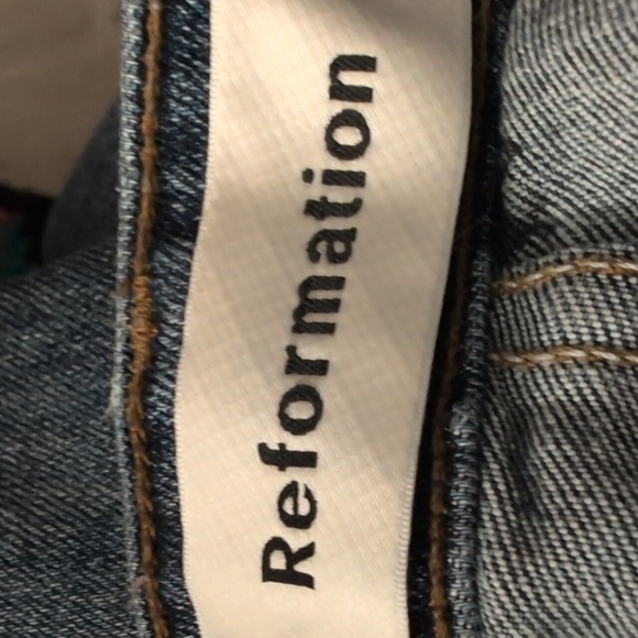 Reformation Cropped Flood Blue Jeans - Picture 5 of 6